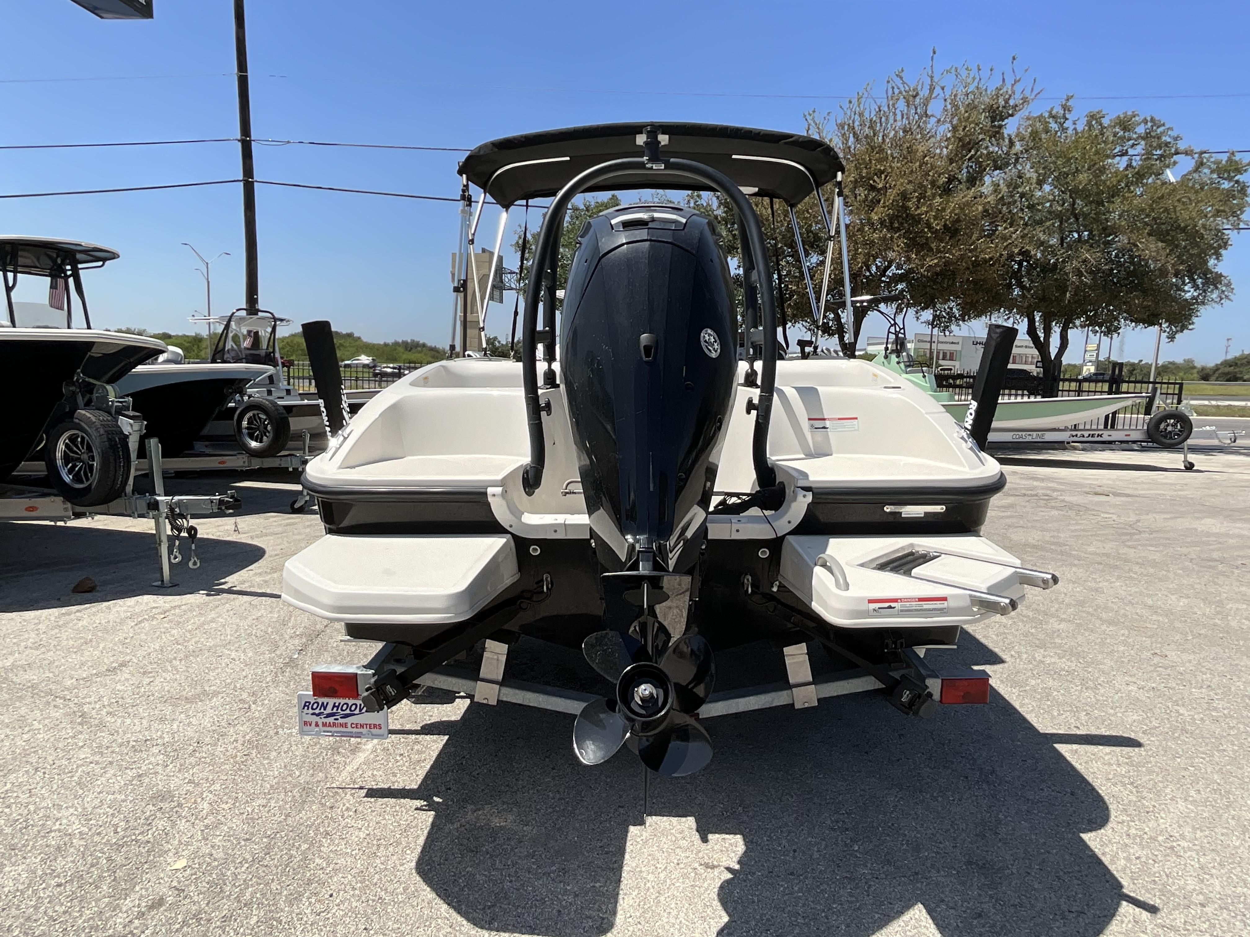 2019 Bayliner E Series Element E16 - Image 5