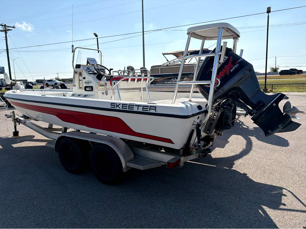 2005 SKEETER ZX22 BAY T - Image 4