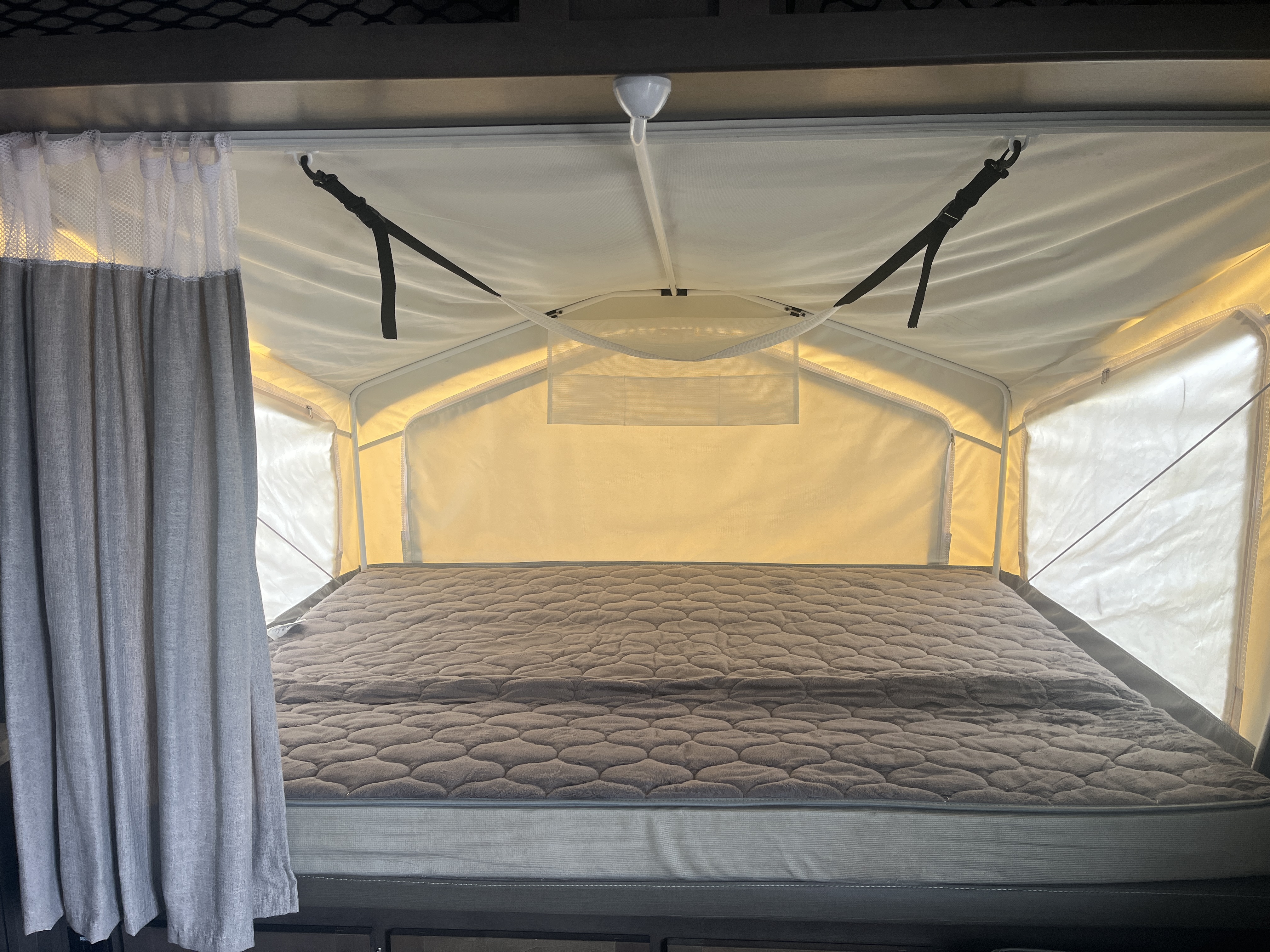 2019 FOREST RIVER ROO 233S - Image 5