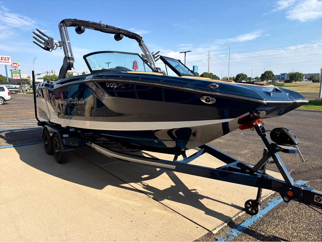 2022 MasterCraft NXT 22 - Image 6