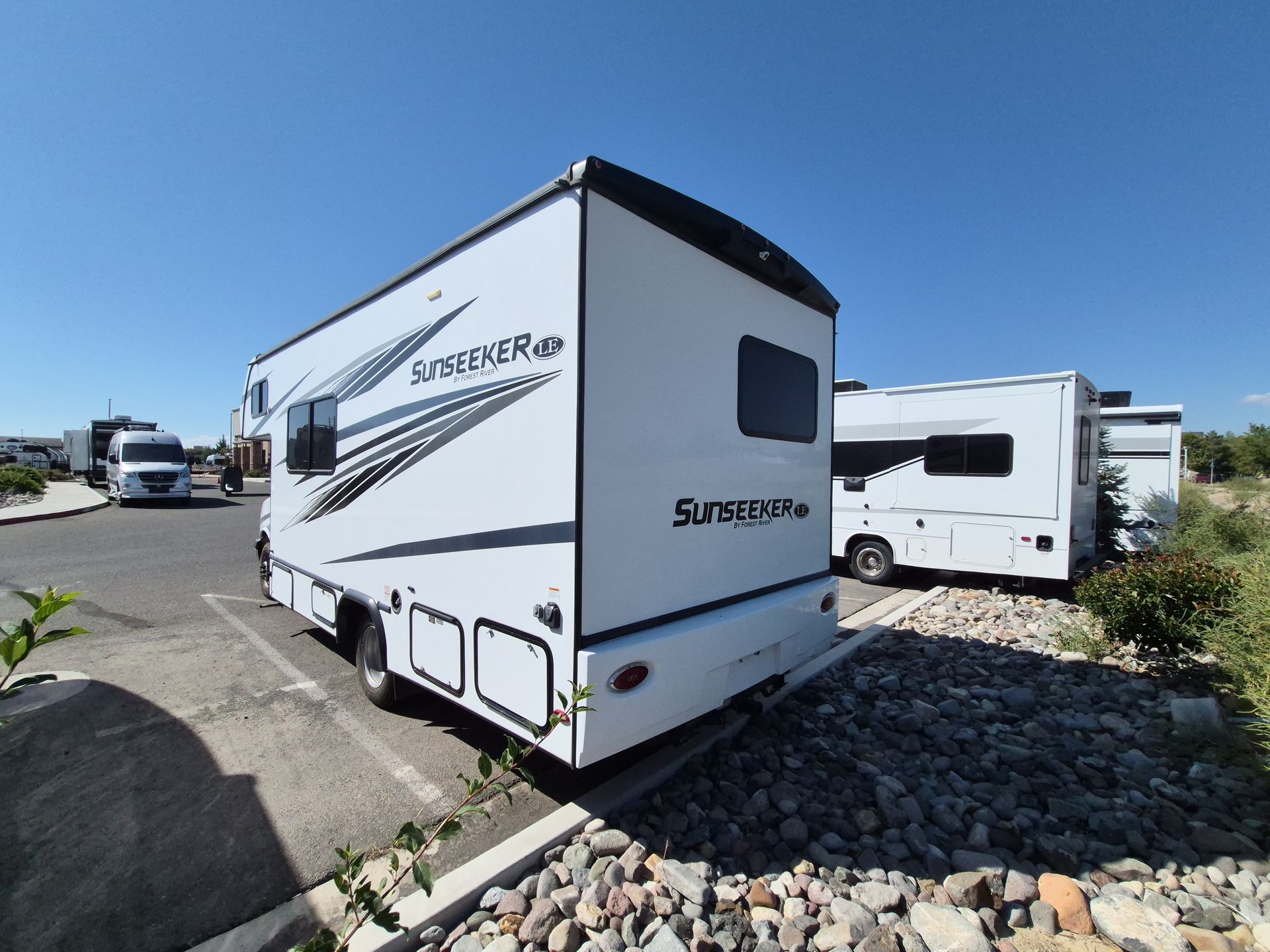 2023 Forest River Sunseeker LE 2350LE - Image 6