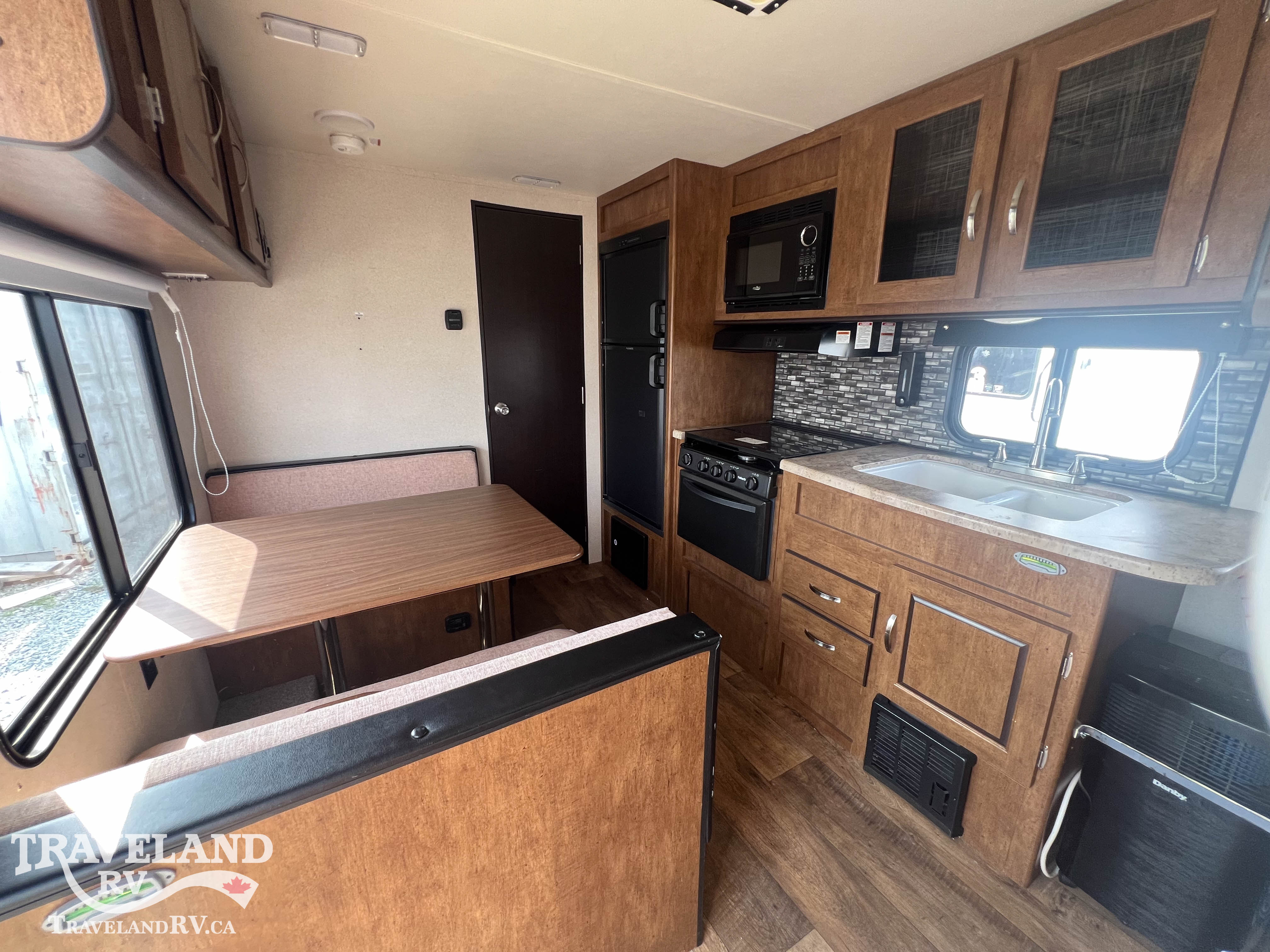 2018 Forest River Wildwood X-Lite 171RBXL - Image 4
