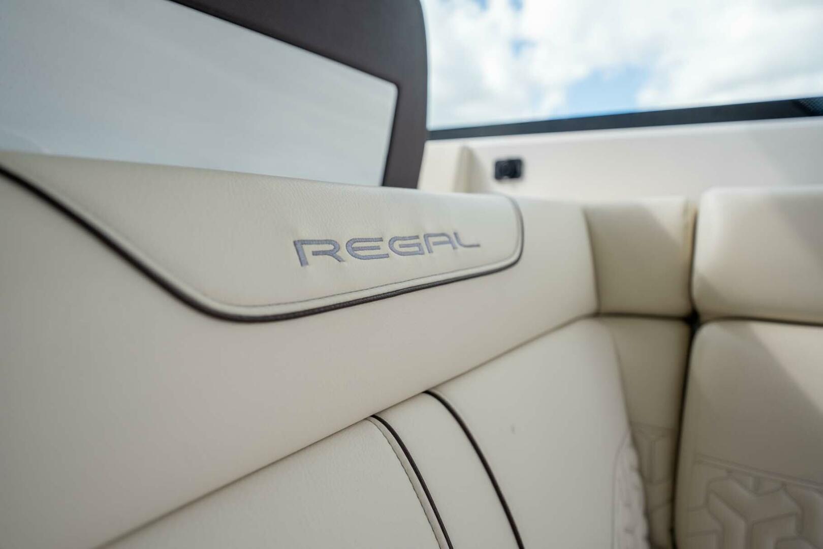 2022 Regal LX36 - Image 26