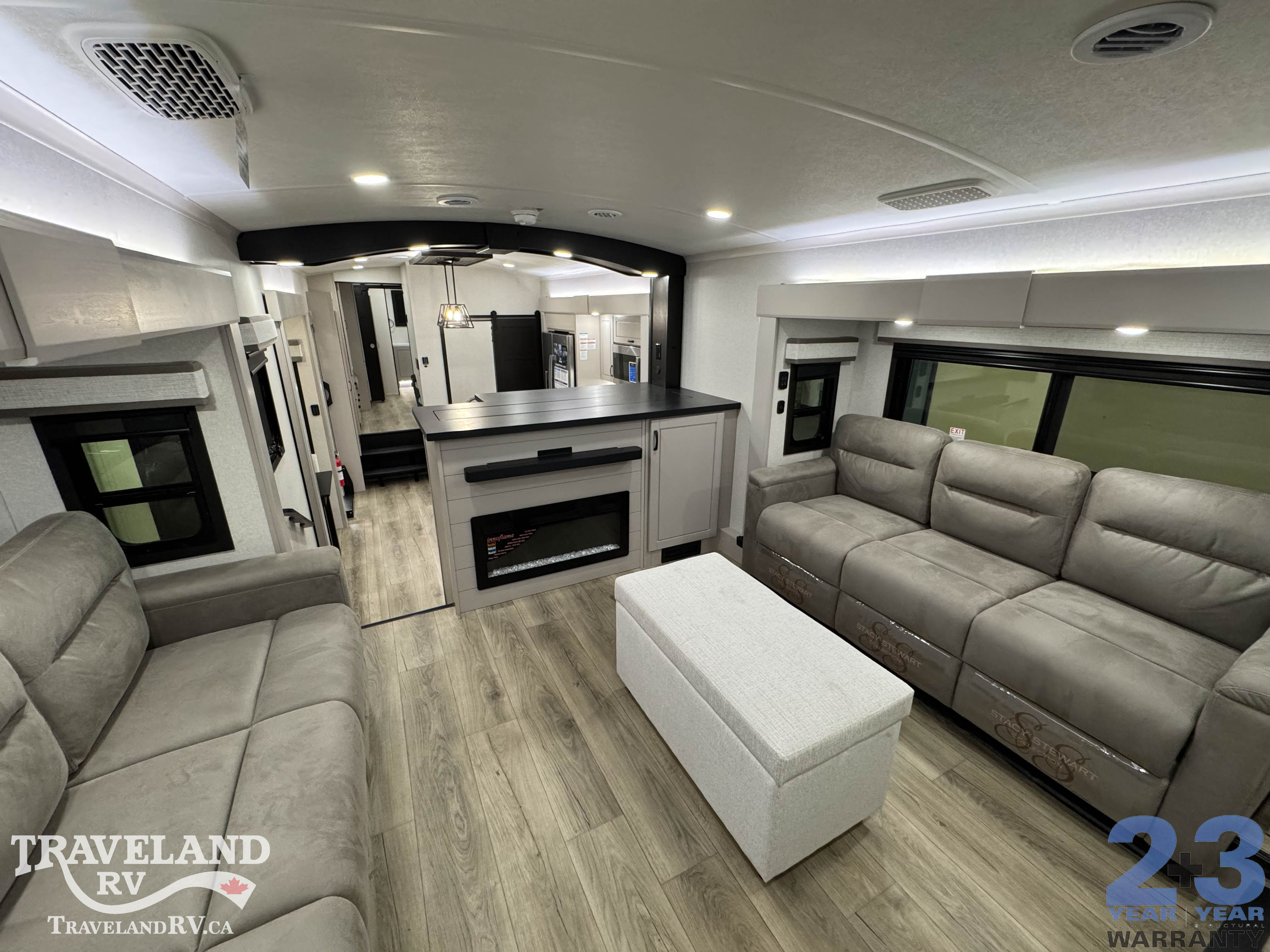 2026 Jayco North Point 382FLRB - Image 13