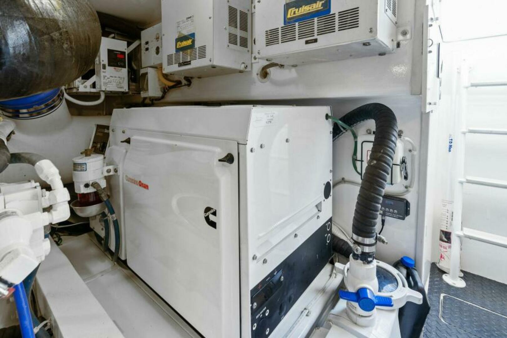 2016 Viking 55 Convertible - Image 51