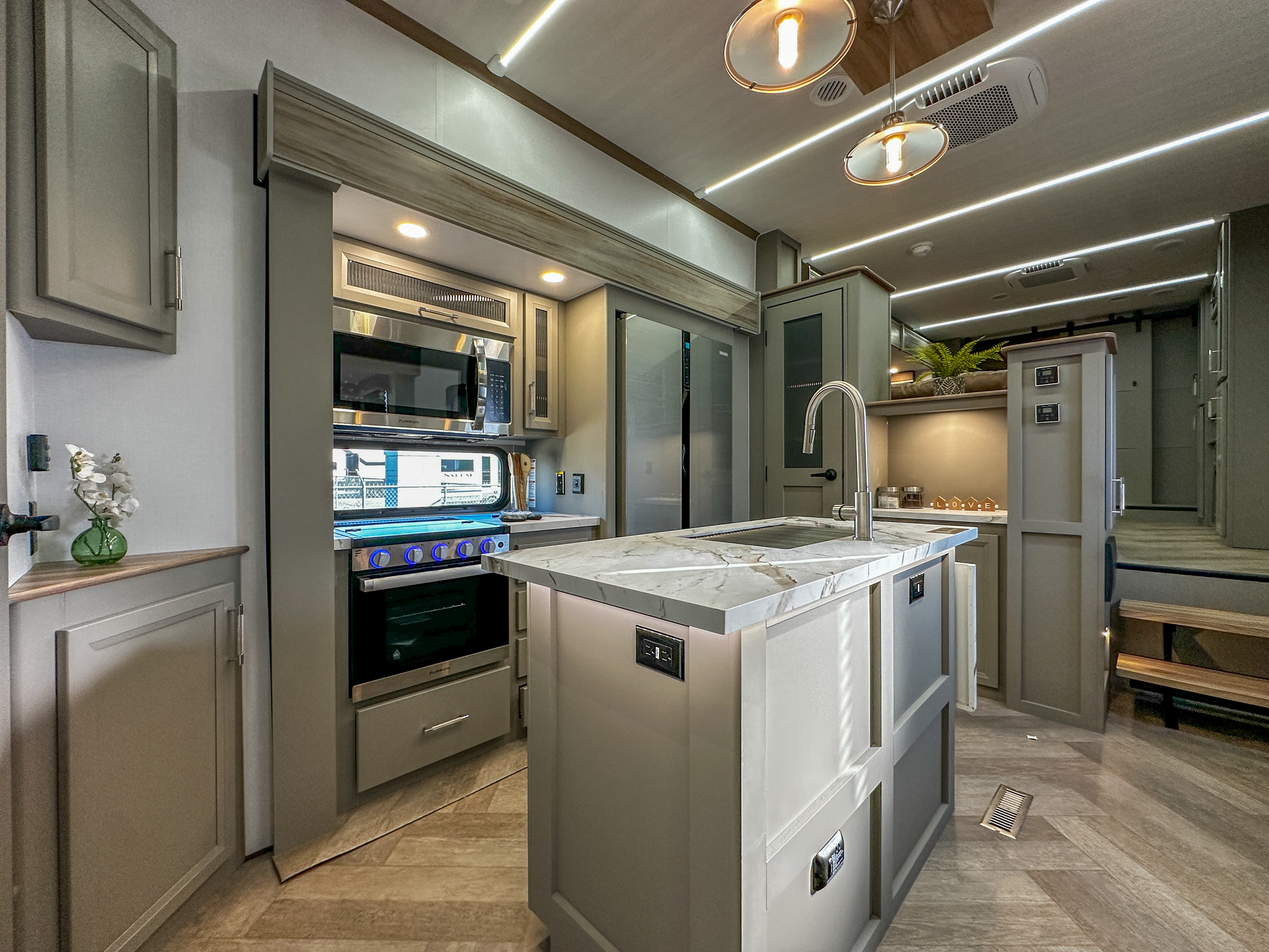 2026 Keystone Sprinter 3800FLB - Image 6