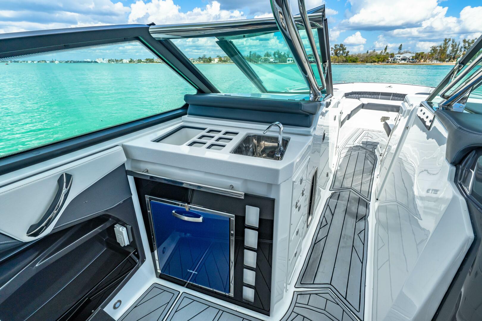 2023 Monterey 385SS - Image 18