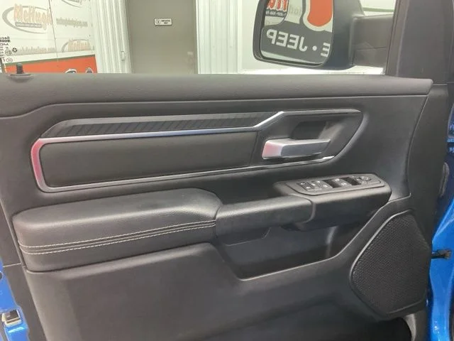2025 Ram 1500 Big Horn 4x4 Crew Cab 5'7" Box - Image 8