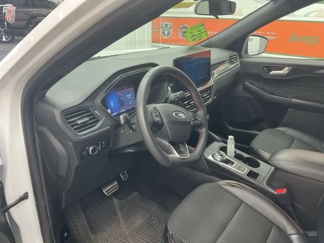 2023 Ford Escape Utility 4D ST Line 2WD - Image 12