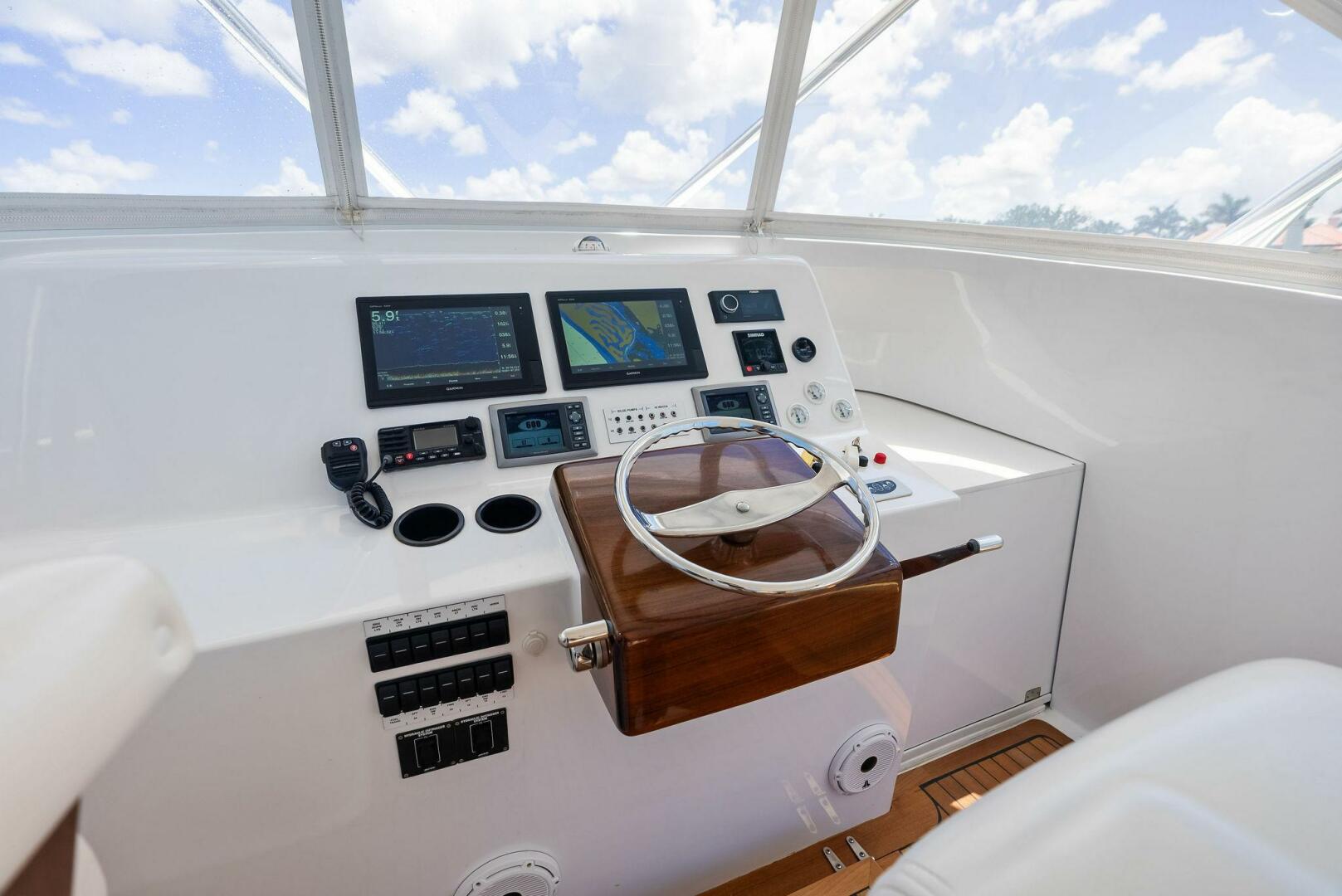 2018 Custom Carolina 35 Express - Image 24