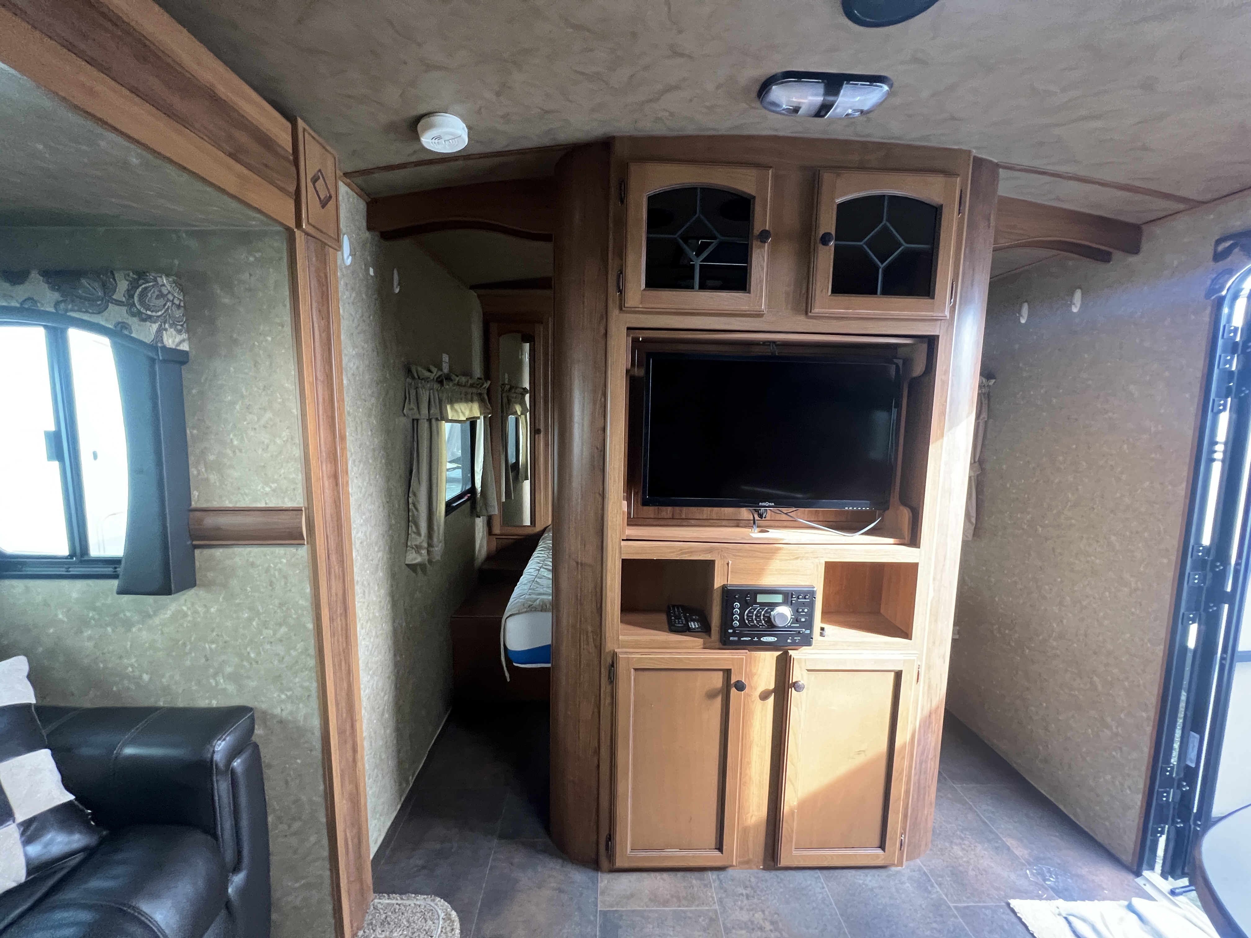 2015 CrossRoads SUNSET TRAIL 28BH HMS - Image 11