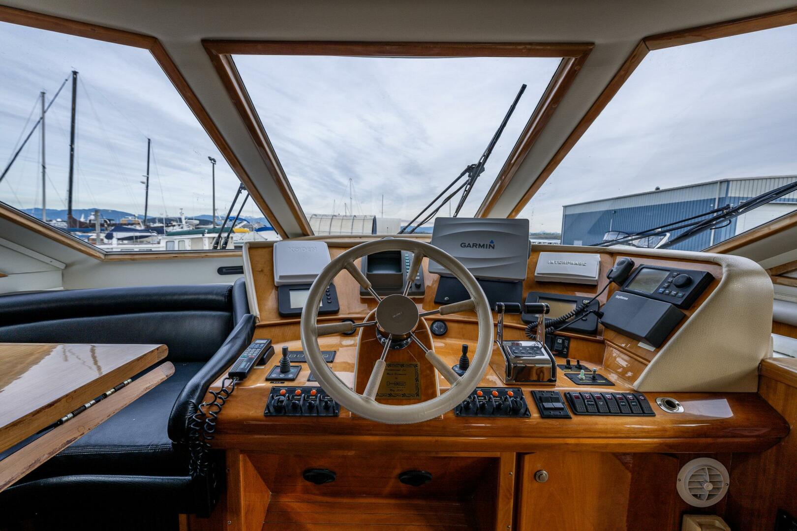2001 Navigator 61 Pilothouse - Image 22