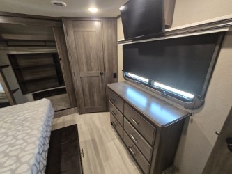 2021 GRAND DESIGN SOLITUDE 310GK - Image 22