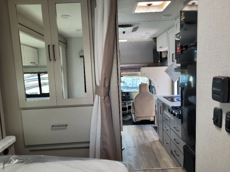 2026 Thor Motor Coach Four Winds Espec 22Z - Image 20