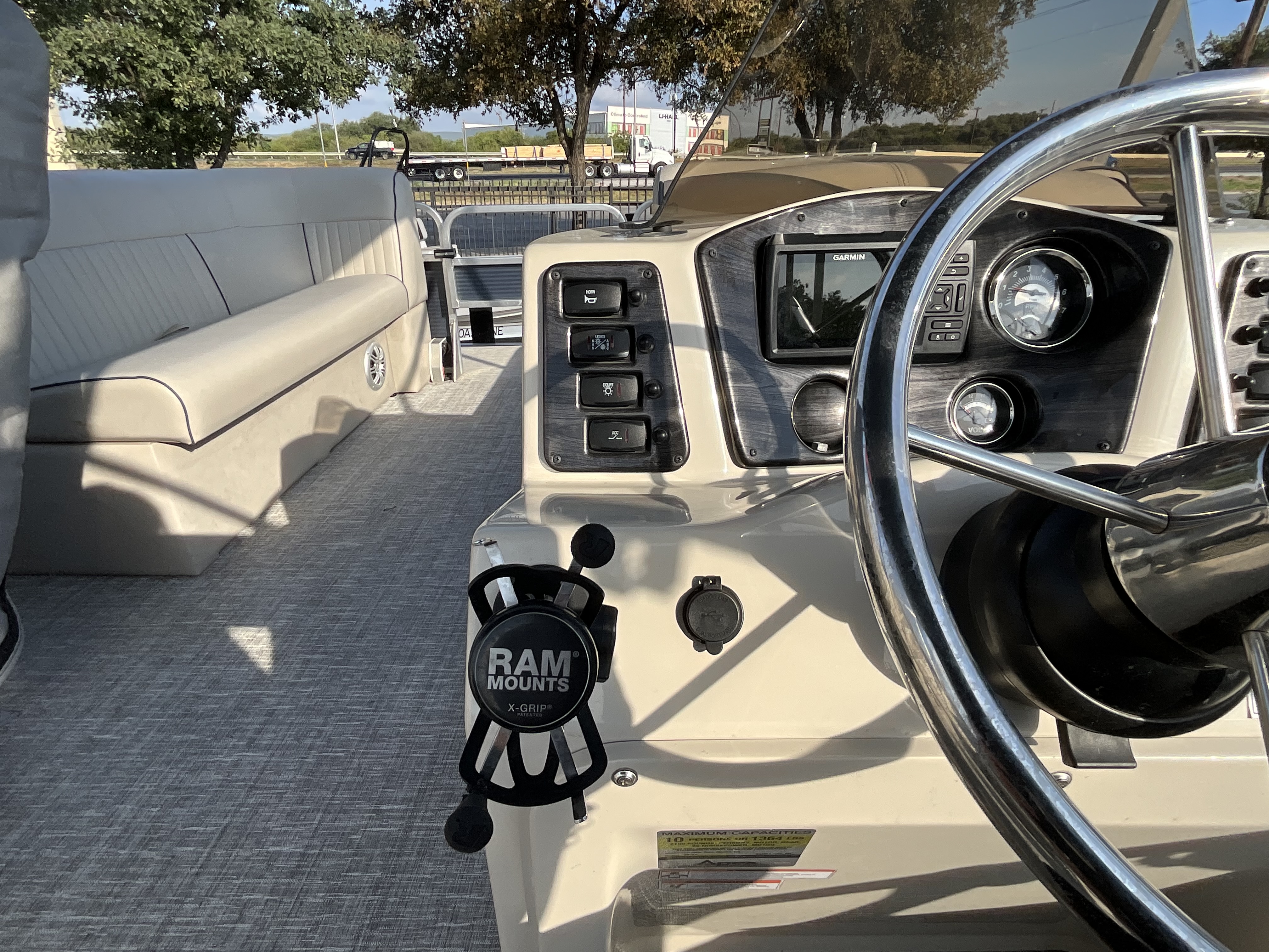 2021 APEX MARINE QWEST 820 FAMILY FISH - Image 20