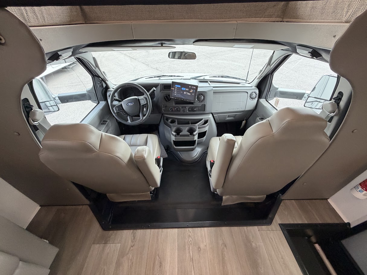 2027 JAYCO GREYHAWK 29MV - Image 13