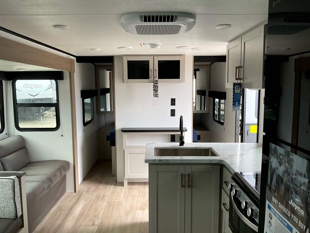 2027 JAYCO Jay Feather 26BHSL - Image 7