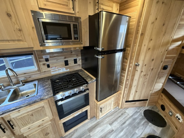 2026 ICE CASTLE RV EXTREME III 8X21 - Image 20