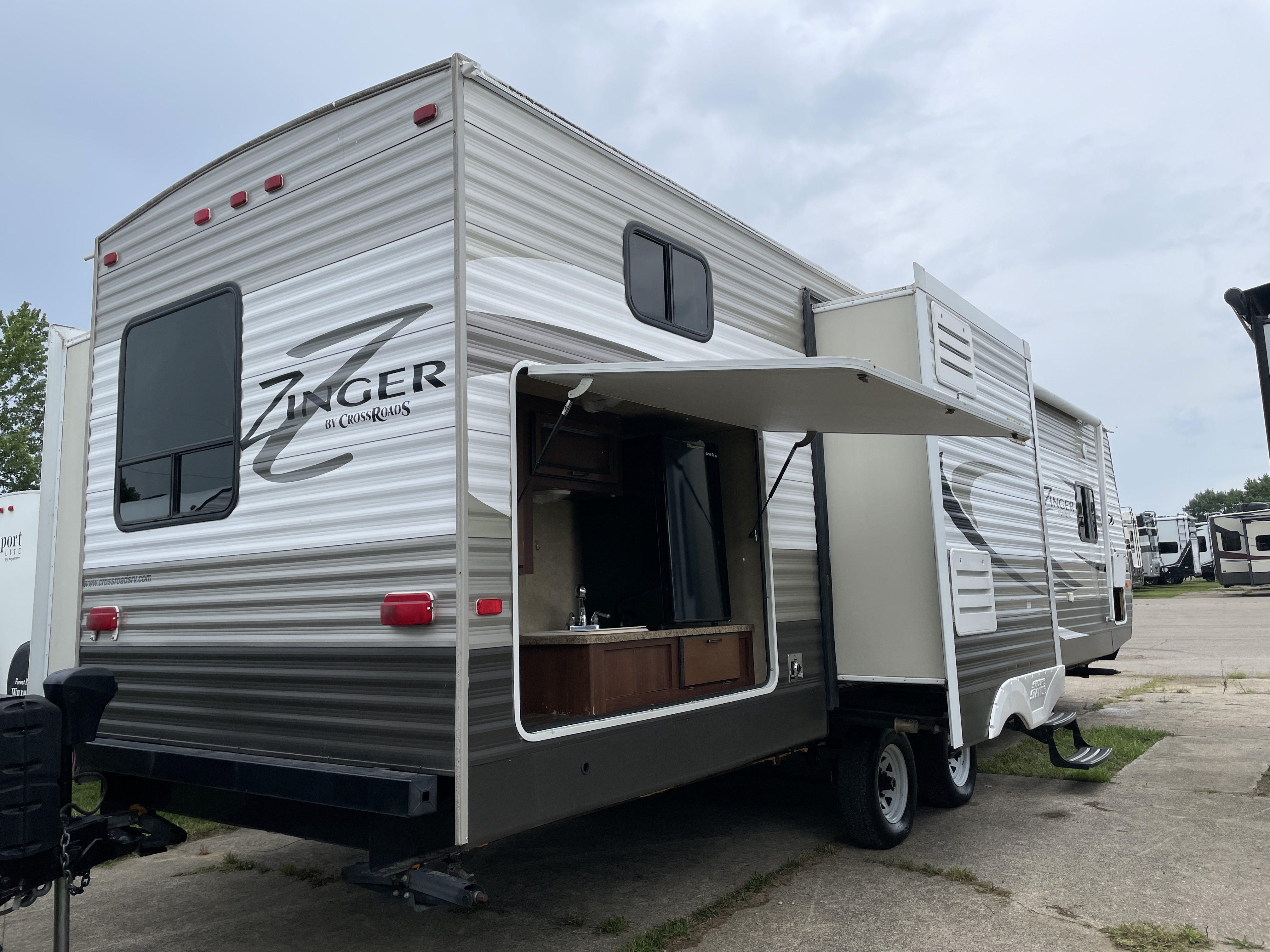 2014 CrossRoads Zinger ZT33BH - Image 4