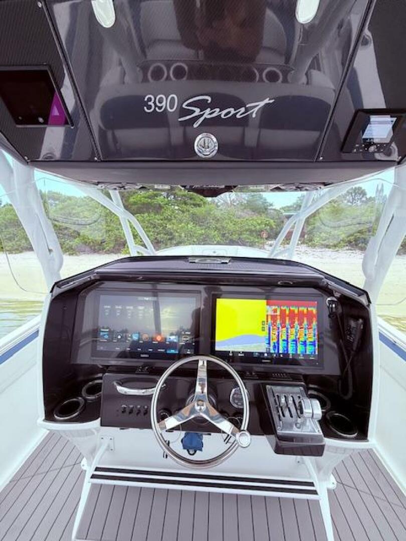 2022 Nor-Tech 390 Sport Center Console - Image 41