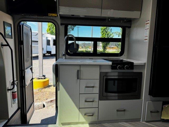 2027 Thor Motor Coach Gemini AWD 24KB - Image 17