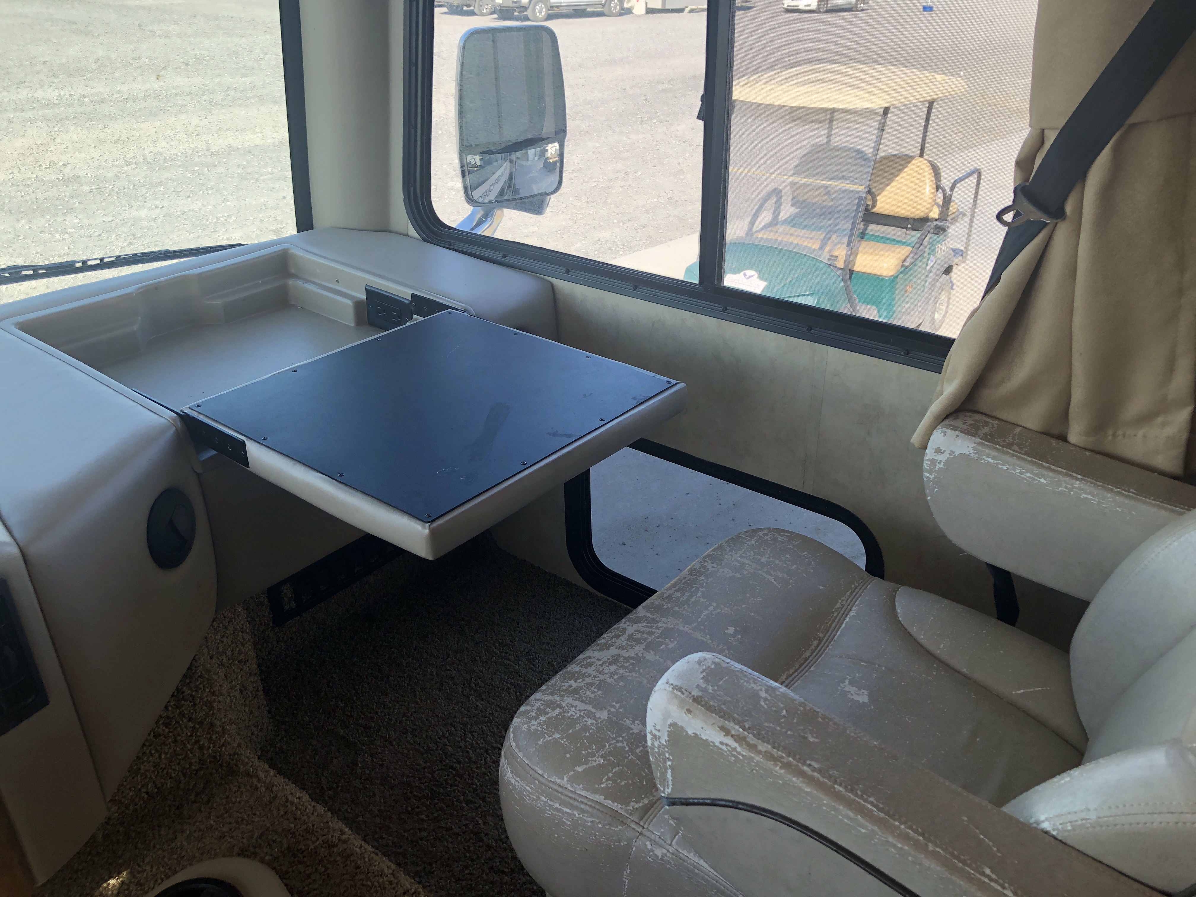 2013 Thor Motor Coach Windsport 32A - Image 4