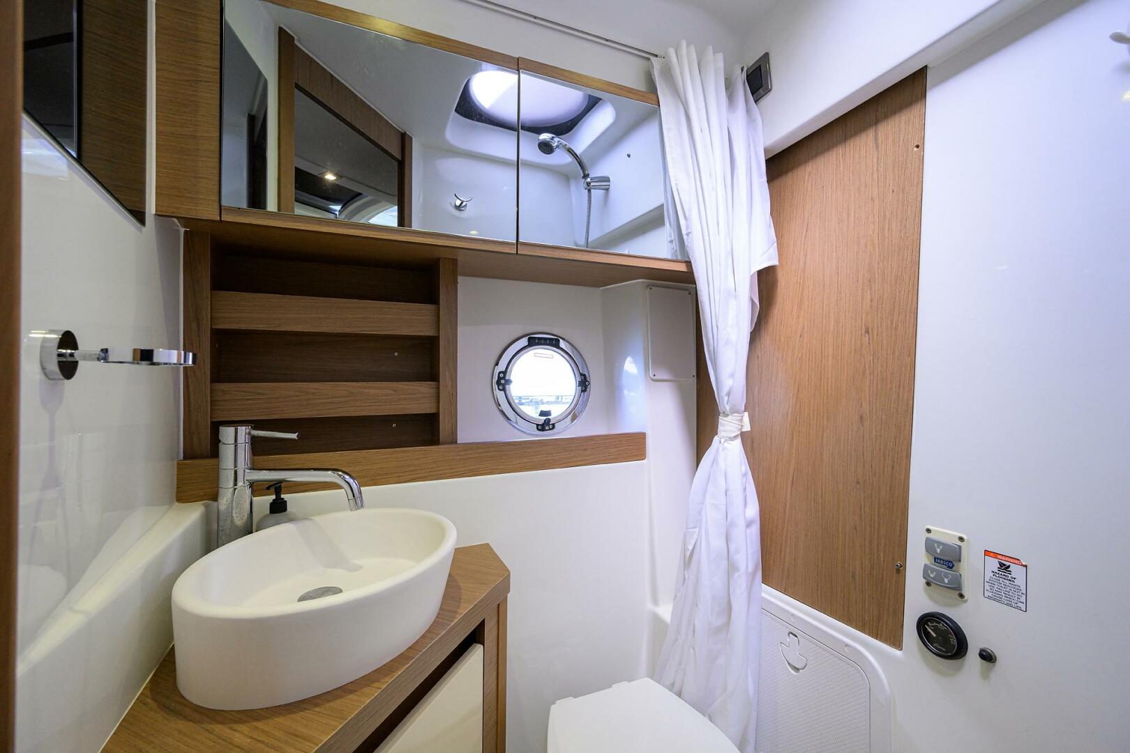 2003 Jupiter 31 Cuddy - Image 36