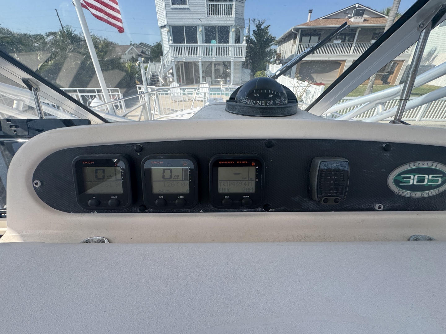 2007 Grady-White 305 Express - Image 18