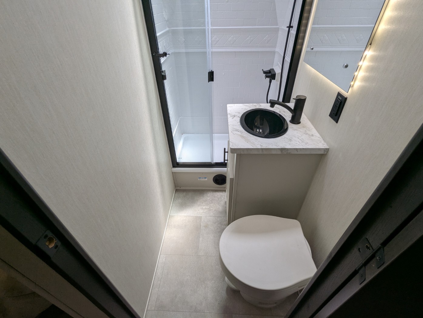 2026 Forest River CRUSADER 2SUITE - Image 33