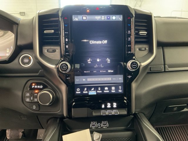 2026 Ram 1500 Big Horn 4x4 Crew Cab 5'7" Box - Image 17