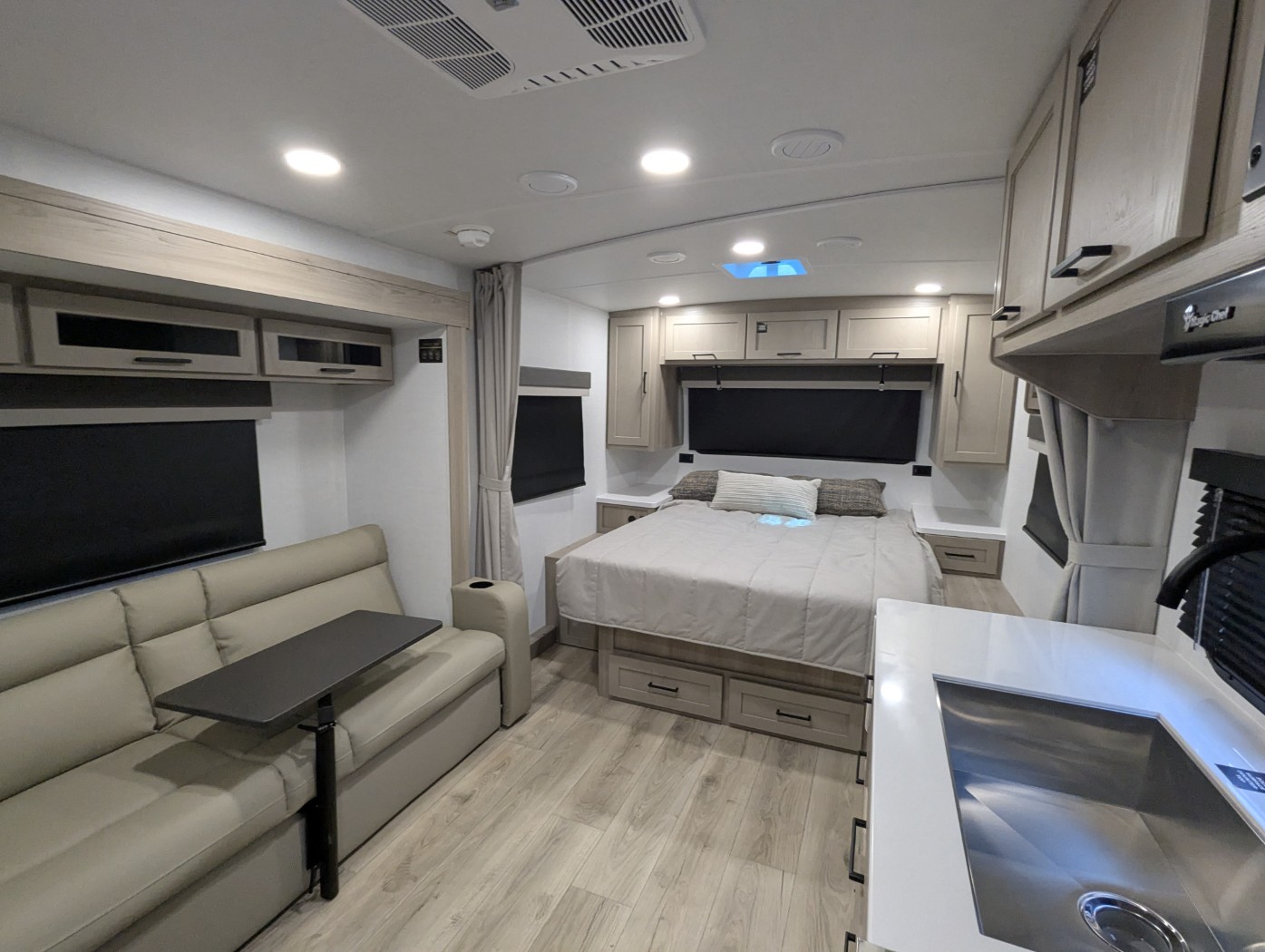 2026 Forest River Rockwood Mini Lite 2109S - Image 8