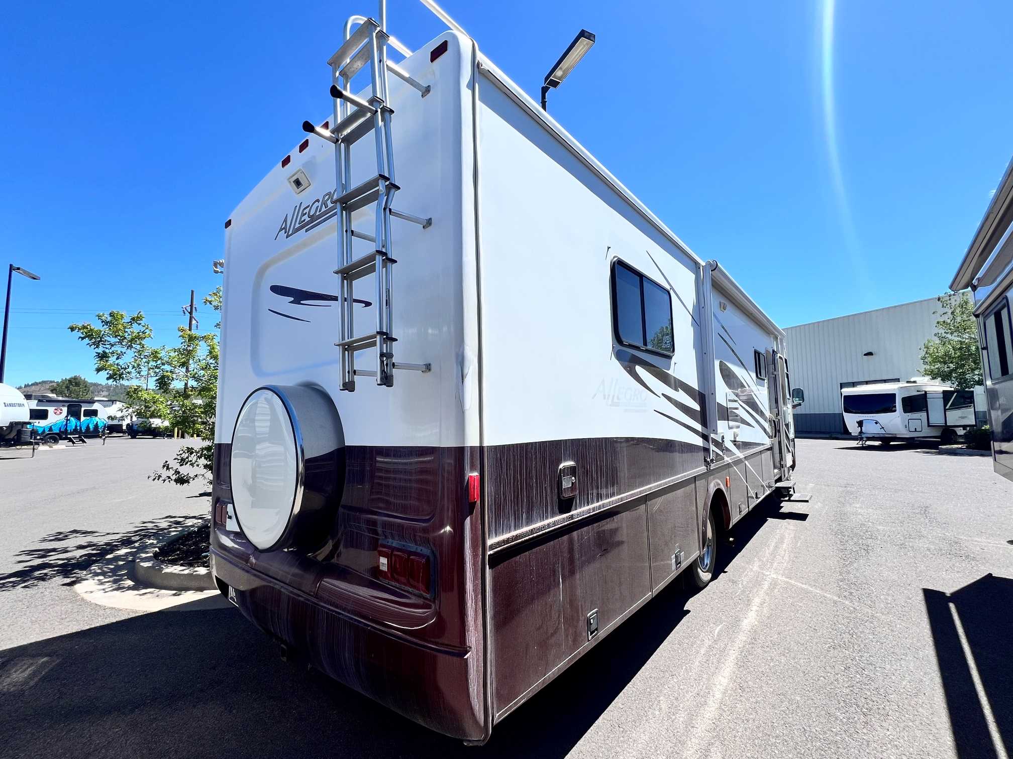 2005 Tiffin Allegro Bay 34XB - Image 4