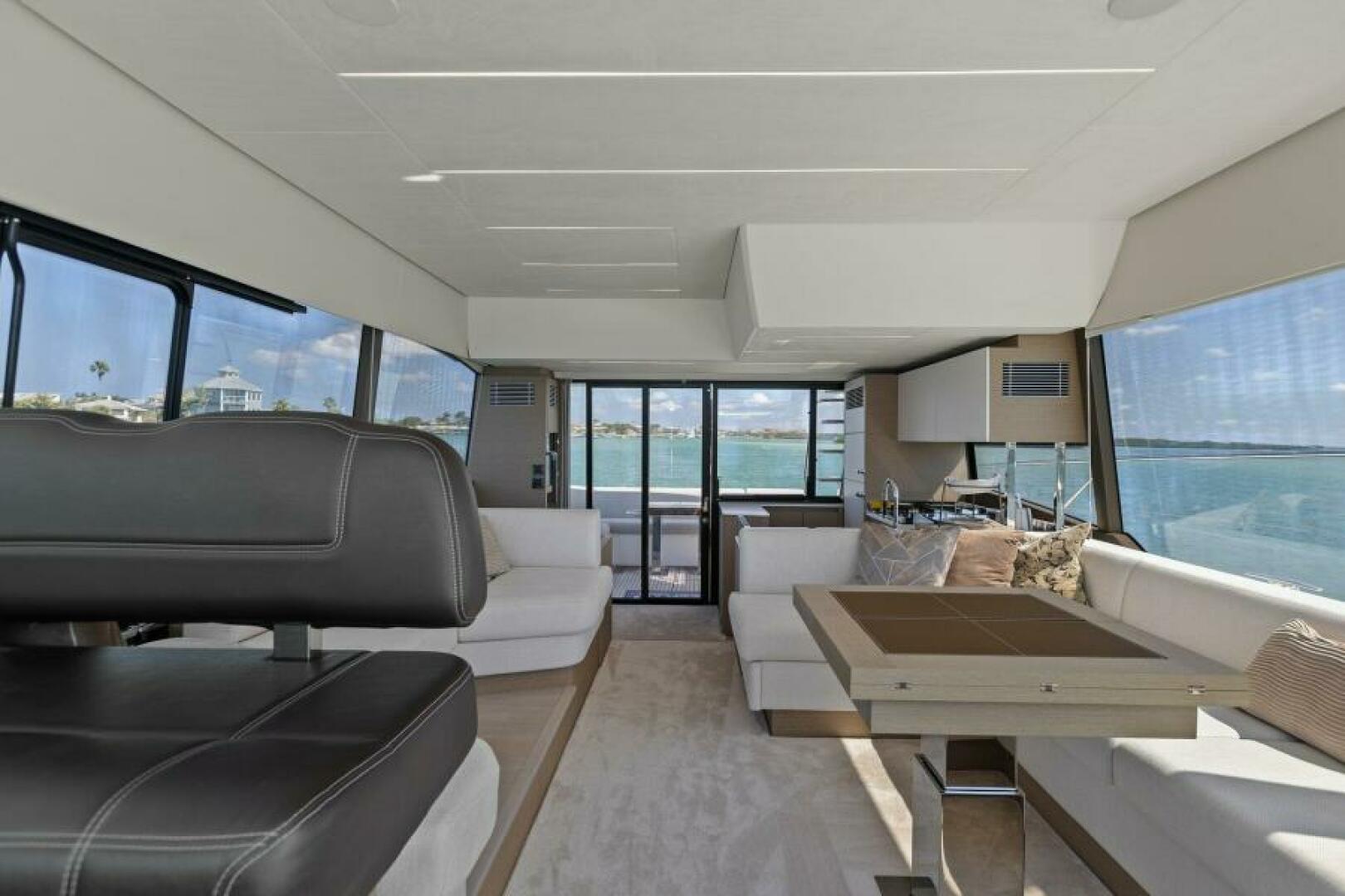 2022 Prestige 590 Flybridge - Image 17