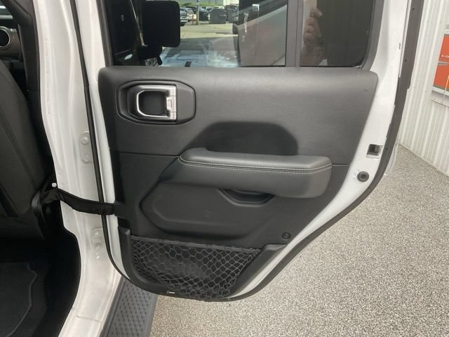 2020 Jeep Gladiator Crew Cab Rubicon 4WD - Image 20