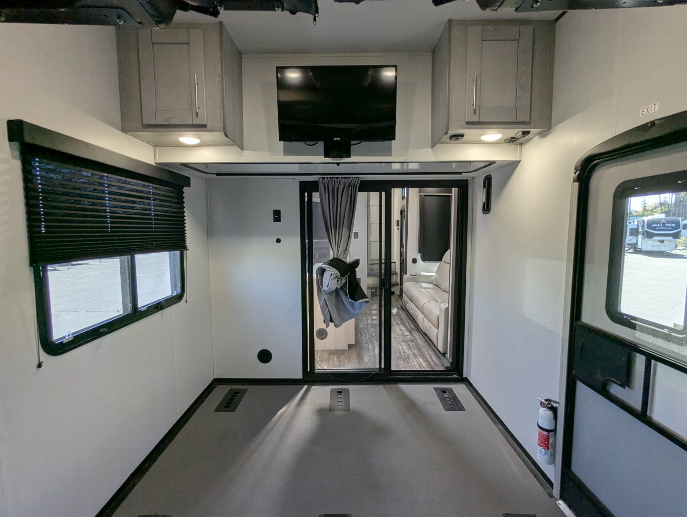 2023 Keystone Fuzion 357 - Image 25