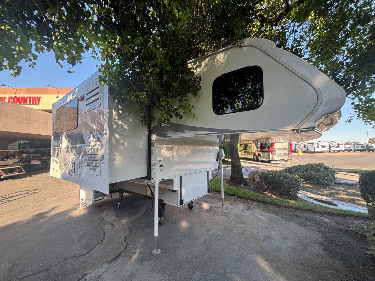 2019 Lance TC Long Bed 995 - Image 1