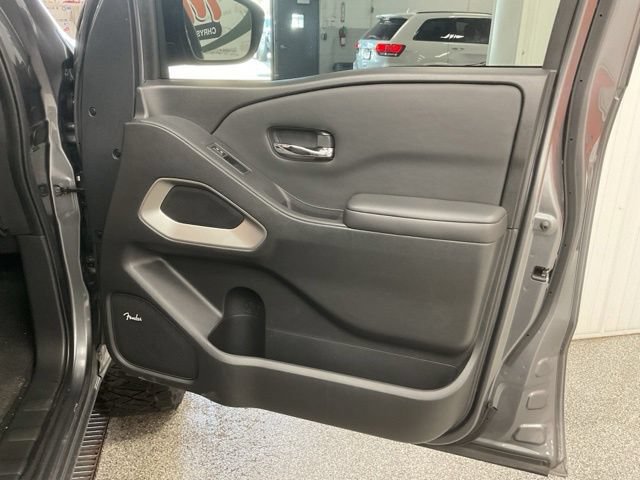 2023 Nissan FRONTIER CREW CAB-V6 Crew Cab SV 4WD - Image 23
