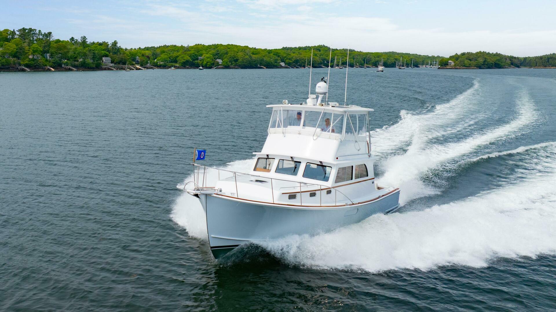 2019 Lowell Flybridge - Image 29