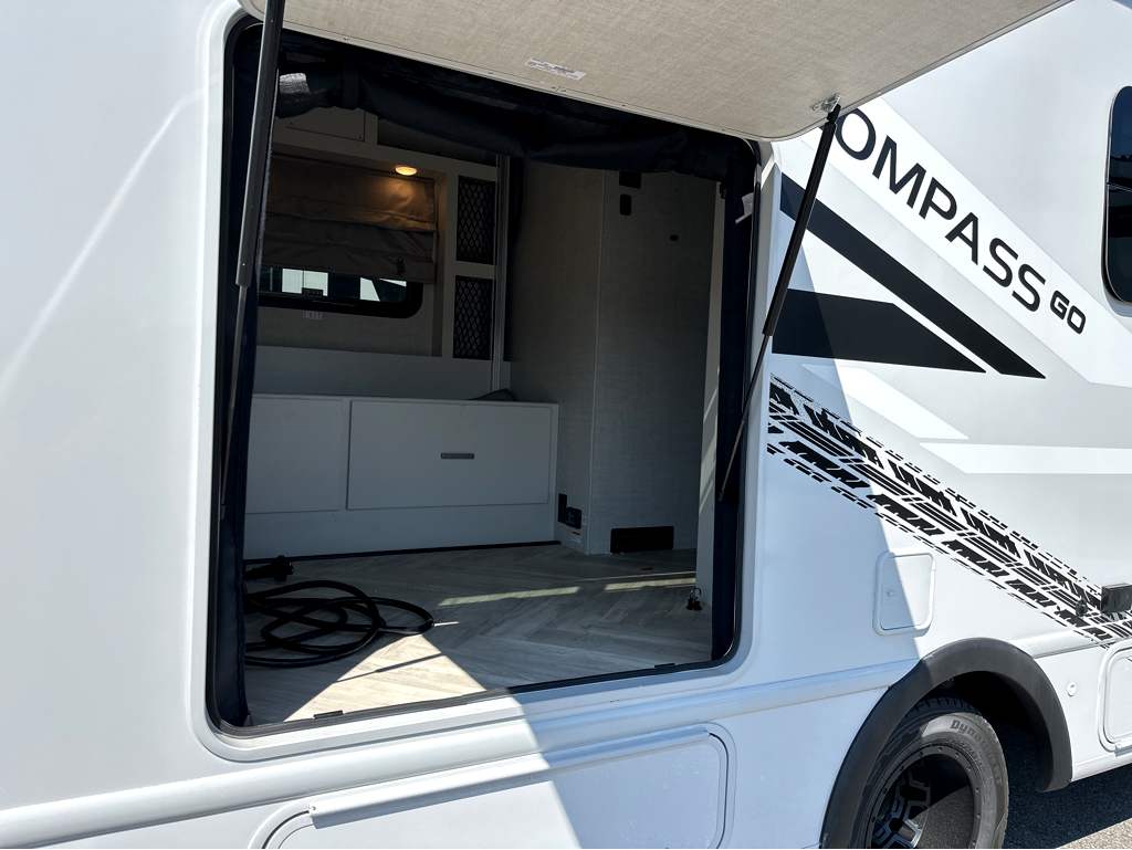 2026 THOR MOTOR COACH COMPASS 22MT - Image 7