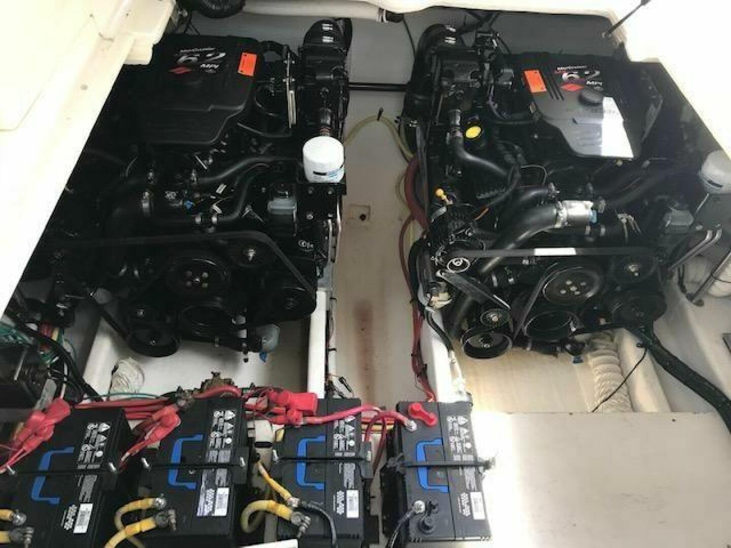 2004 Cruisers Yachts 340 Express - Image 49