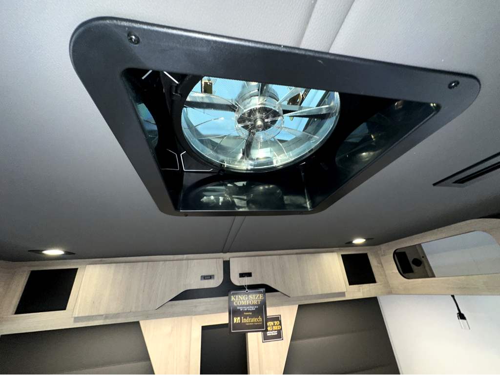 2026 Grand Design Lineage Series M 25TK - Image 28