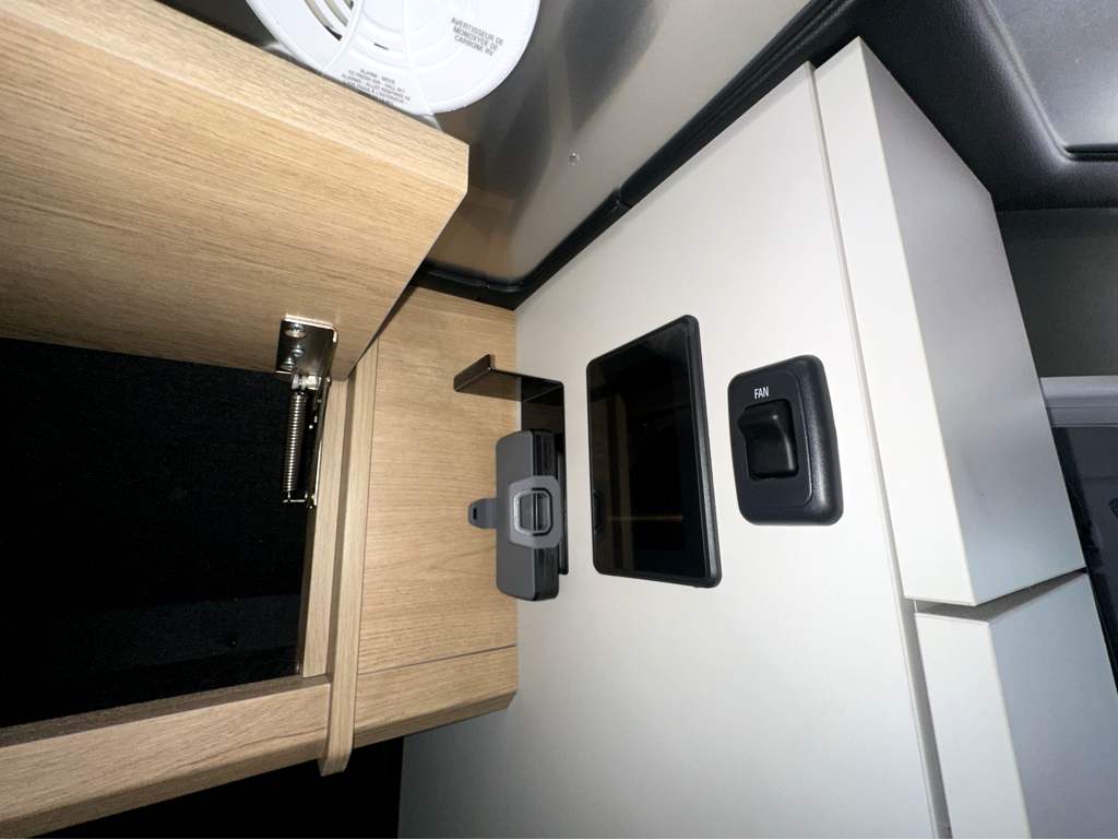 2026 AIRSTREAM RANGELINE - Image 21