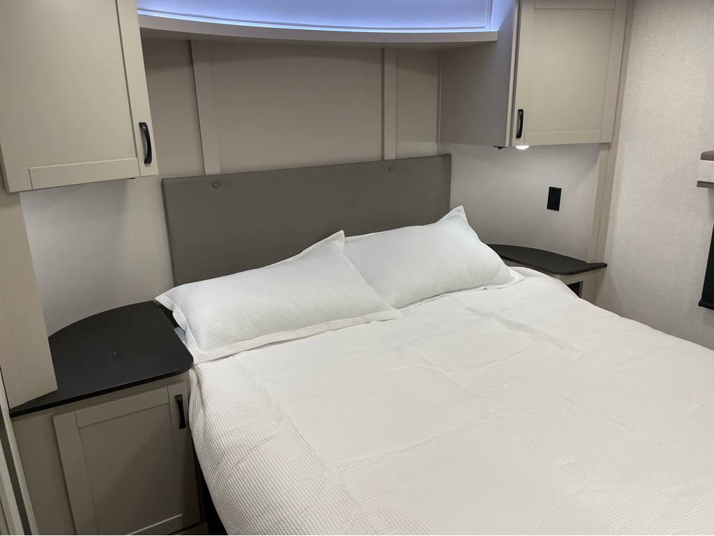 2026 Jayco Seismic 413 - Image 11