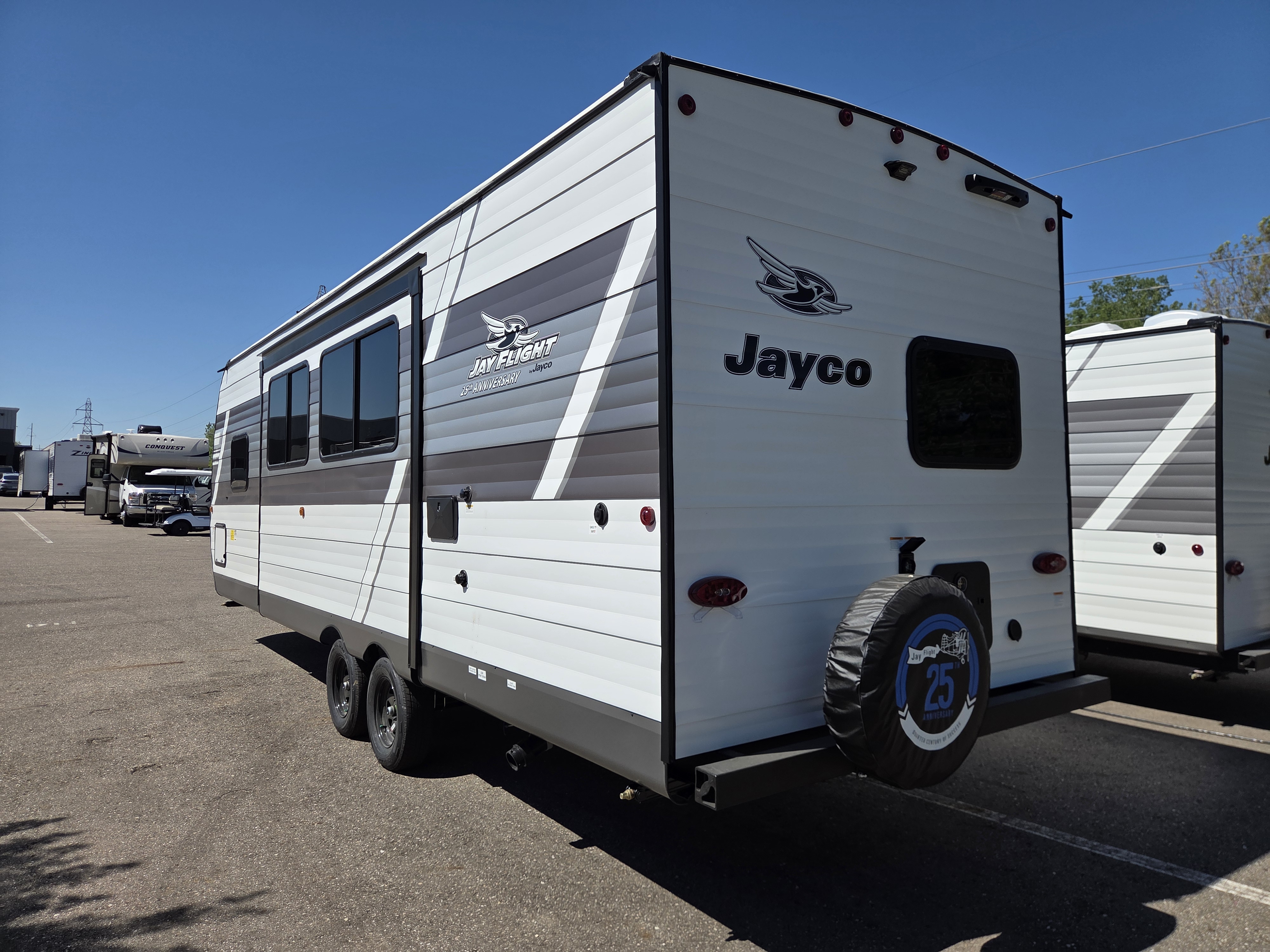 2027 Jayco Jay Flight 261BHS - Image 4