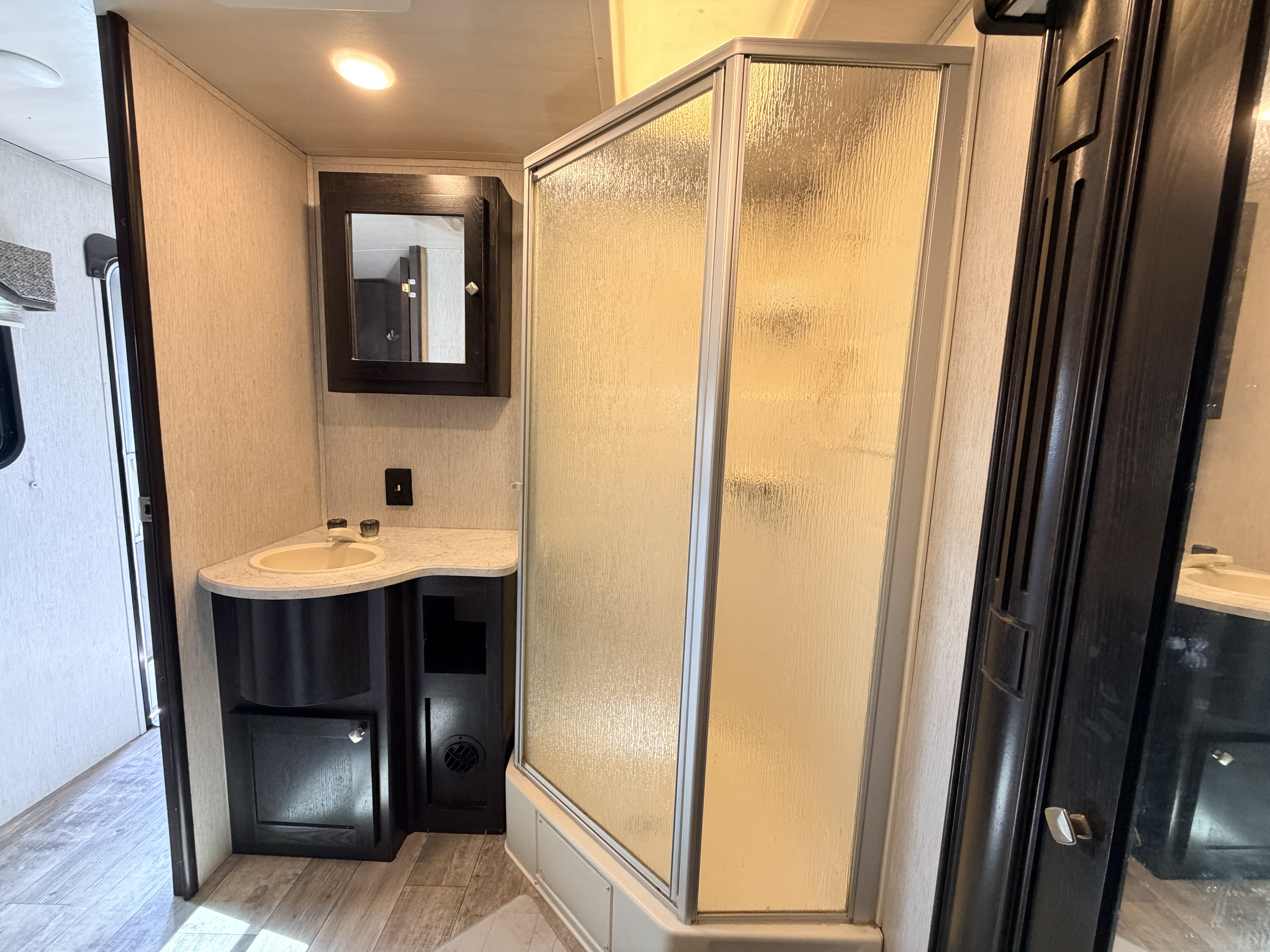 2018 Heartland North Trail NT KING 30RKDD - Image 23