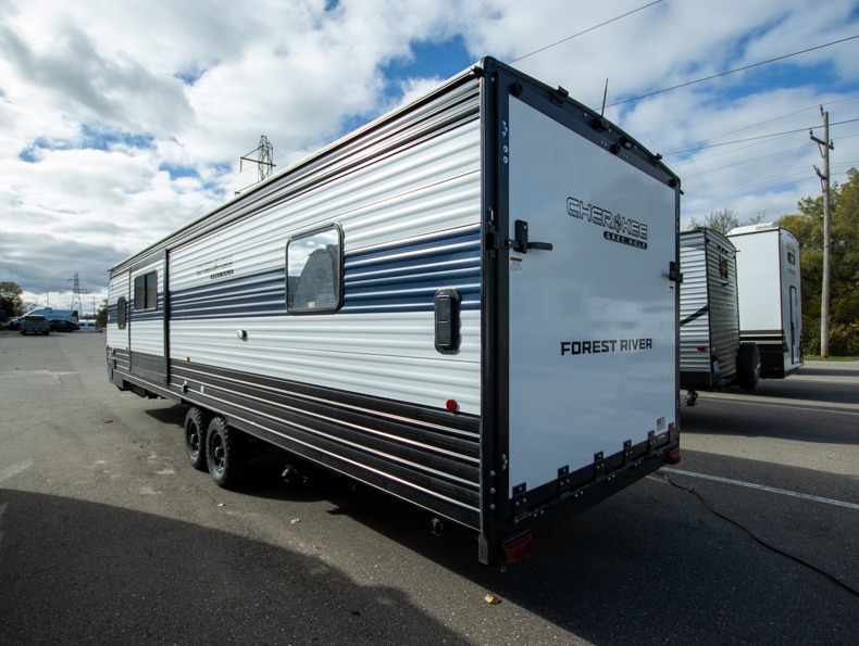 2026 Forest River Cherokee Grey Wolf 28RRT - Image 3