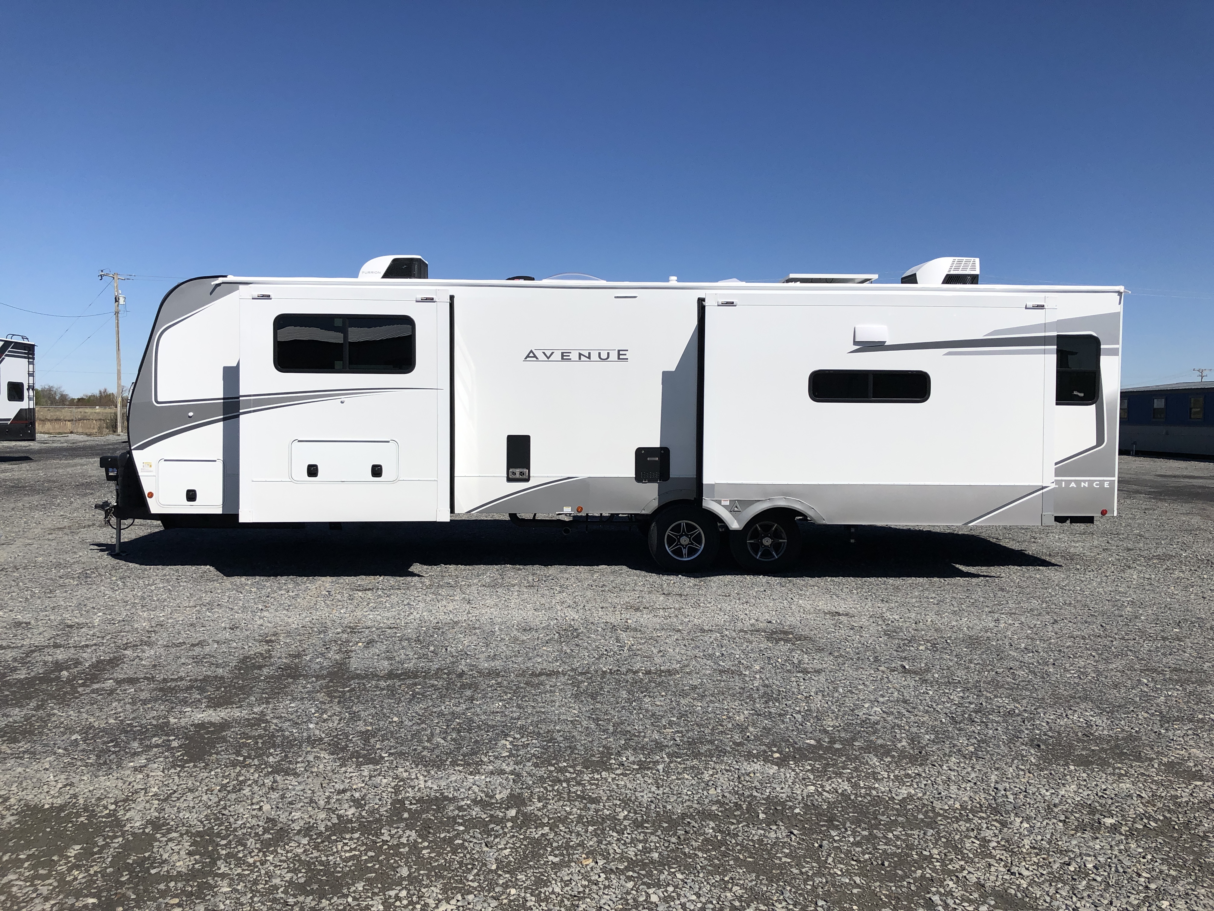 2026 Alliance RV Avenue 332RL - Image 4