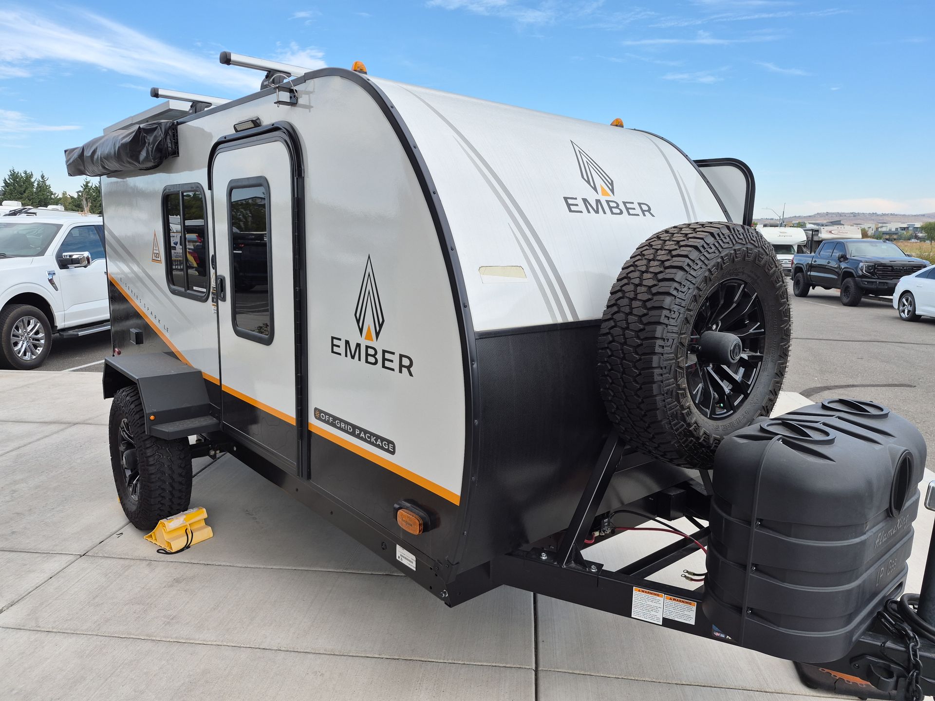 2026 Ember RV E-Series 12RK - Image 16
