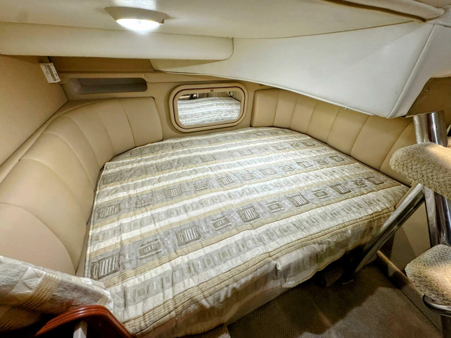 2002 Rinker 342 Fiesta Vee - Image 28