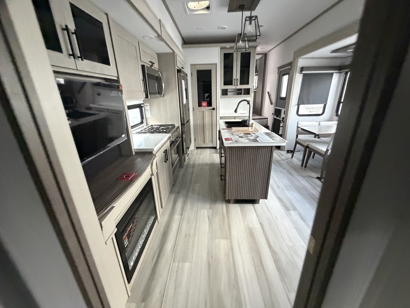 2026 GRAND DESIGN 3704BH - Image 18